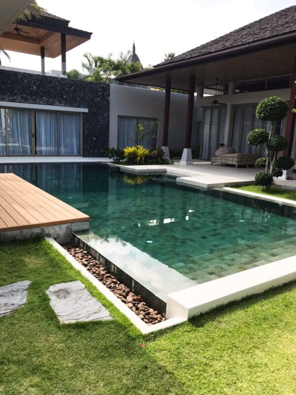 สระว่ายน้ำสวยๆ
